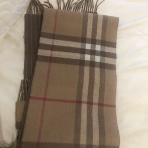 Authentic Burberry Unisex scarf